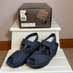 Bernie Mev Fame Jean color comfortable wedge sandals. Size 36